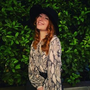 Meet your Posher, Taylor